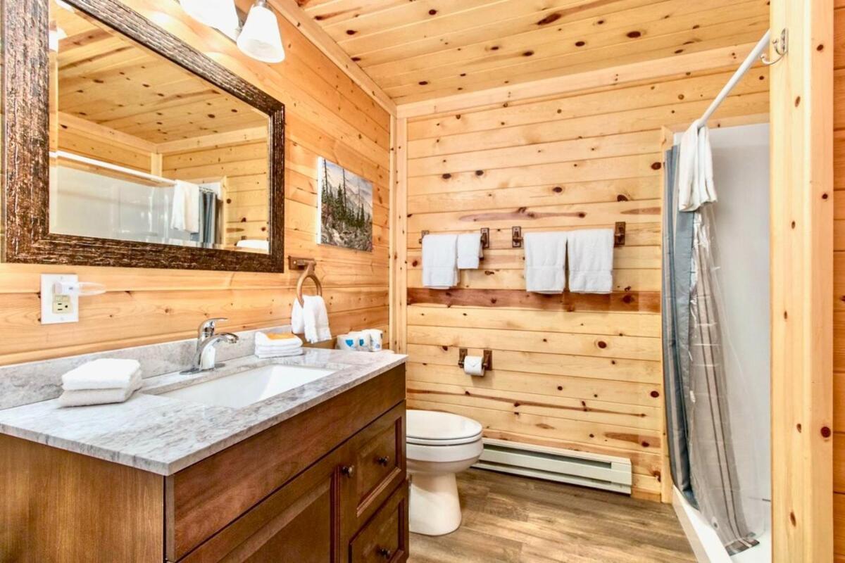 Lovely Log Cabin With Fire Pit! Duck Creek Village 外观 照片
